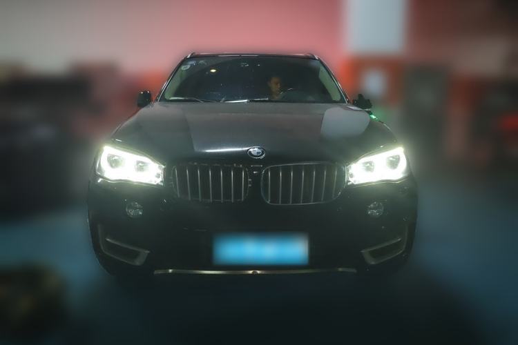 Used BMW X5 2017 xDrive35i Luxury Edition Front