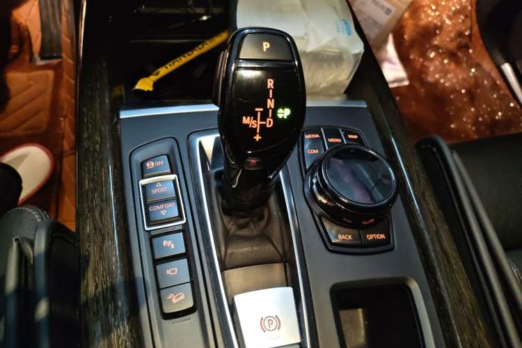Used BMW X5 2017 xDrive35i M Sport Edition Gear Lever