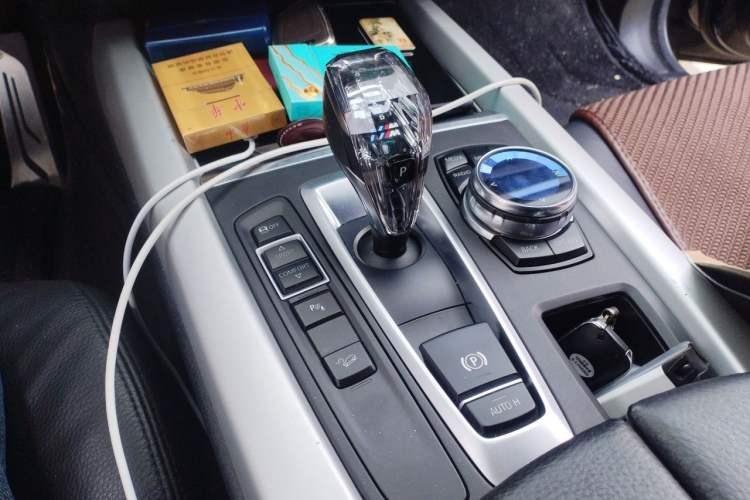 Used BMW X5 2017 xDrive35i Elegant Edition Gear Lever