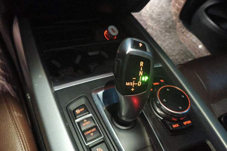 Used BMW X5  Gear Lever