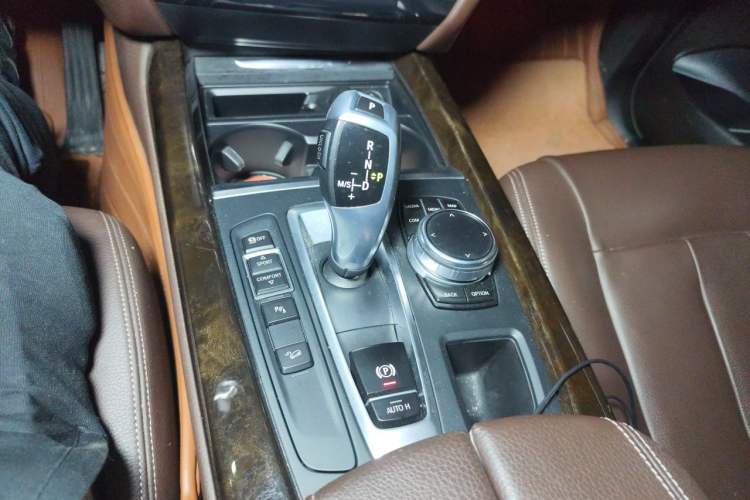 Used BMW X5 2017 xDrive35i Elegant Edition Gear Lever