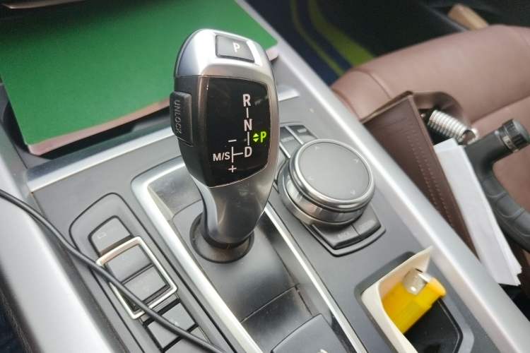 Used BMW X5 2017 xDrive35i Elegant Edition Gear Lever