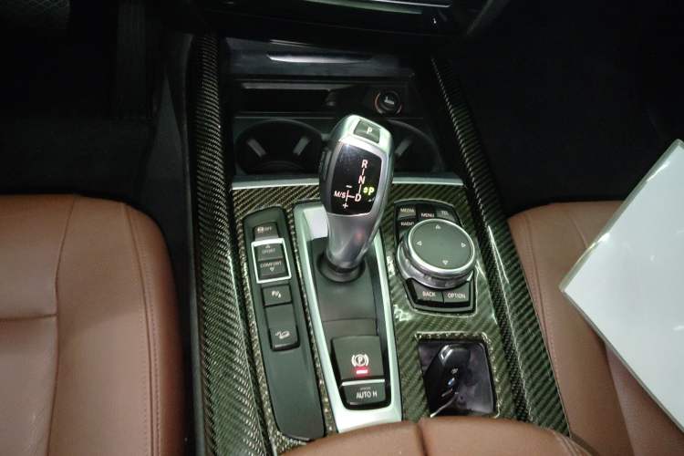 Used BMW X5 2017 xDrive35i Premium Luxury Middle East Gear Lever