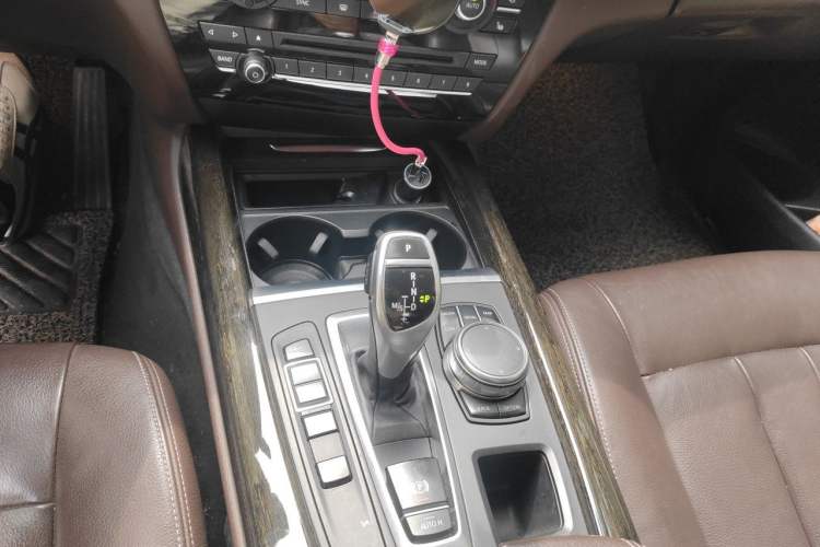 Used BMW X5 2017 xDrive35i M Sport Edition Gear Lever