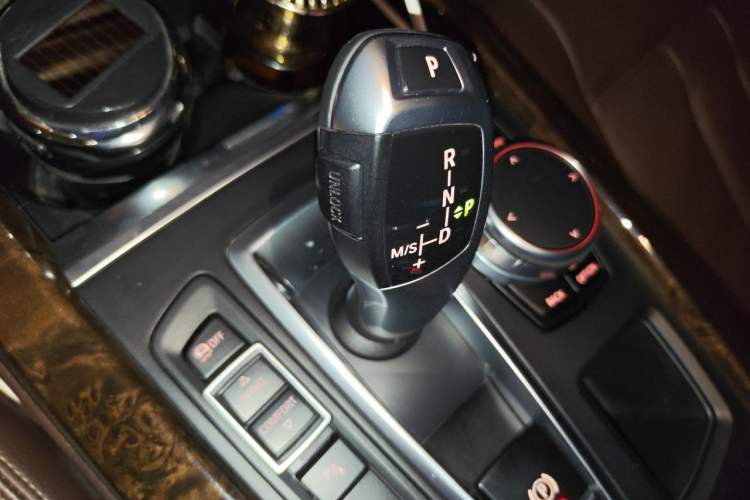Used BMW X5 2017 xDrive35i Elegant Edition Gear Lever