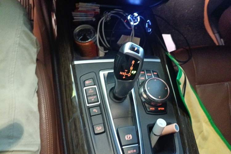 Used BMW X5 2017 xDrive35i Middle East Gear Lever