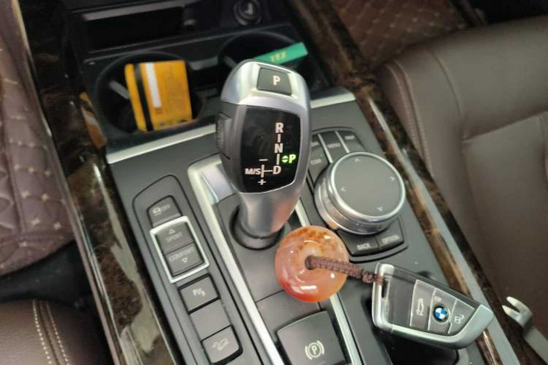 Used BMW X5 2017 xDrive35i Elegant Edition Gear Lever