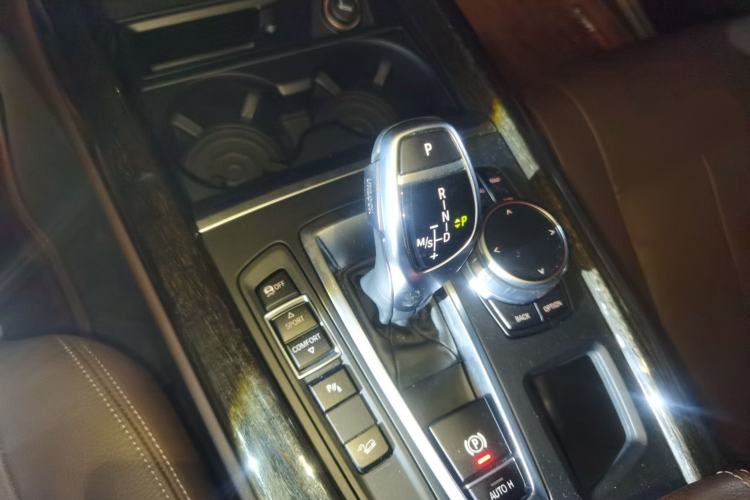 Used BMW X5 2017 xDrive35i M Sport Edition Gear Lever