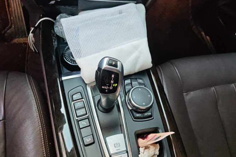 Used BMW X5 2017 xDrive35i Elegant Edition Gear Lever