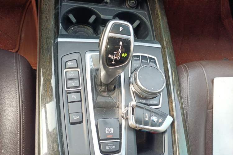 Used BMW X5 2017 xDrive35i M Sport Edition Gear Lever