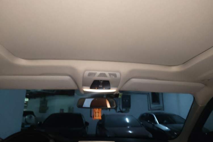 Used BMW X5  Headliner