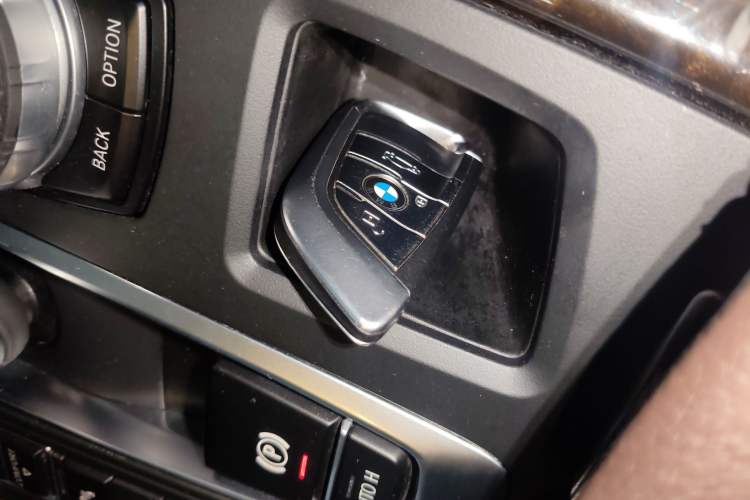 Used BMW X5 2017 xDrive35i Elegant Edition Interior 1