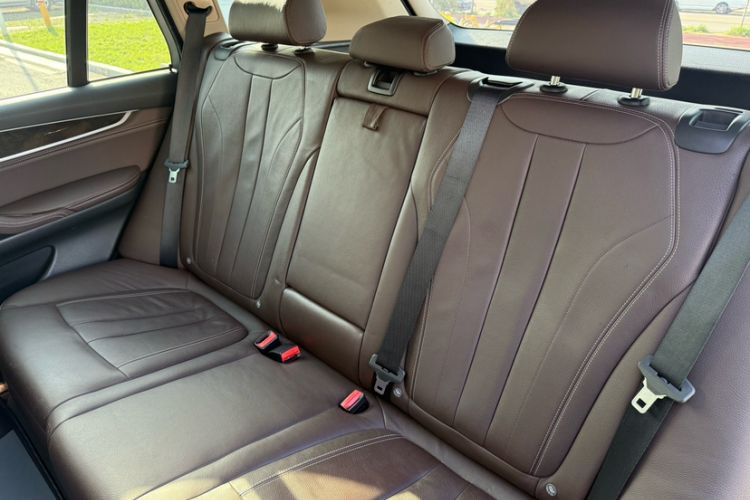 Used BMW X5 2017 xDrive35i Elegant Edition Interior 1