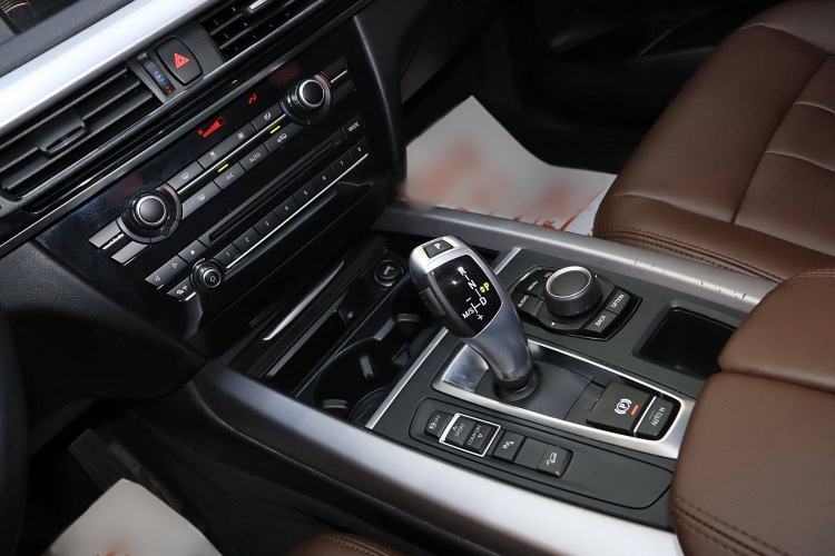 Used BMW X5 2017 xDrive35i Middle East Interior 10