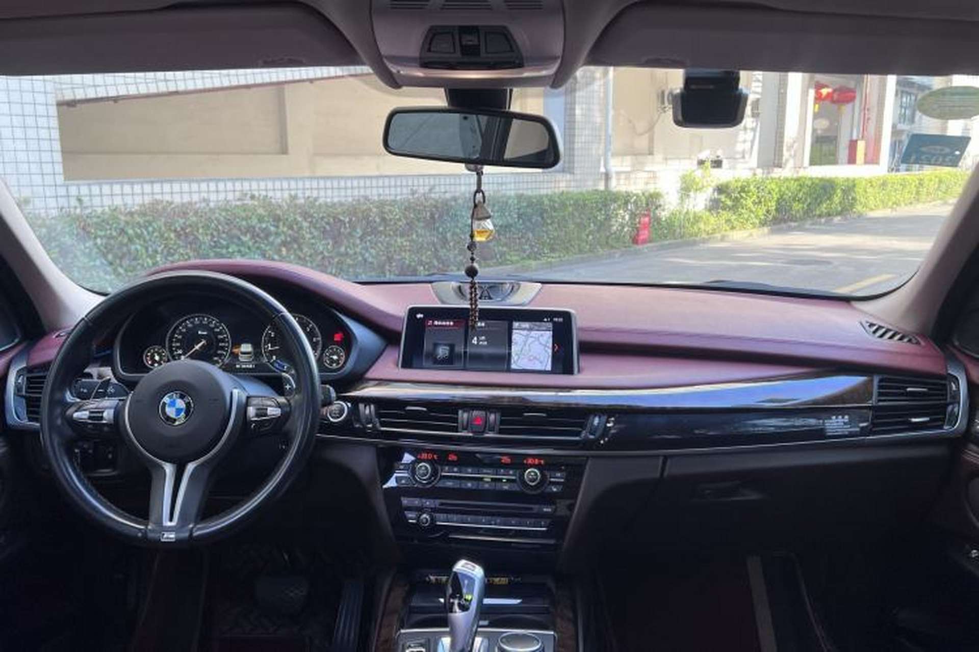 Used BMW X5 2017 xDrive28i Interior 2