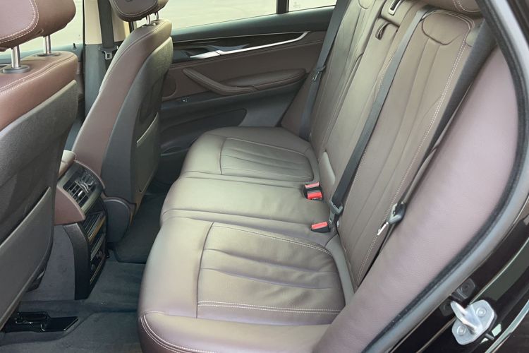 Used BMW X5 2017 xDrive28i Interior 2