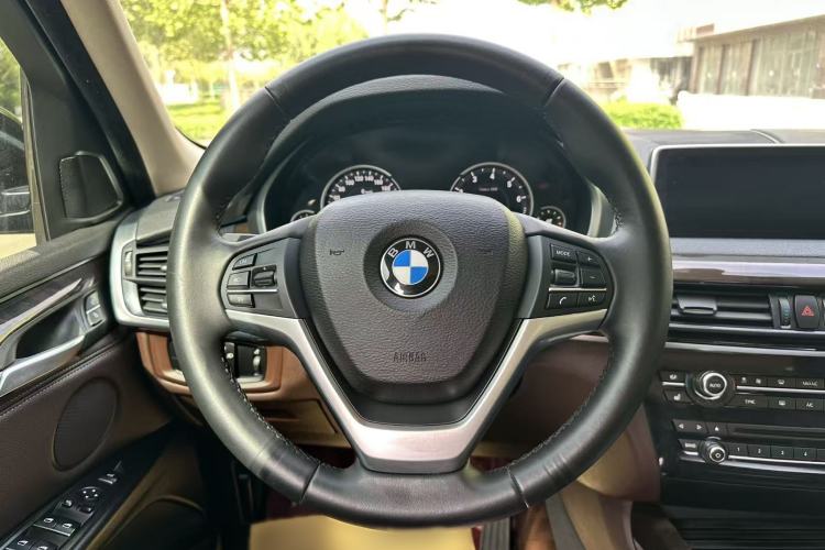Used BMW X5 2017 xDrive35i Elegant Edition Interior 3