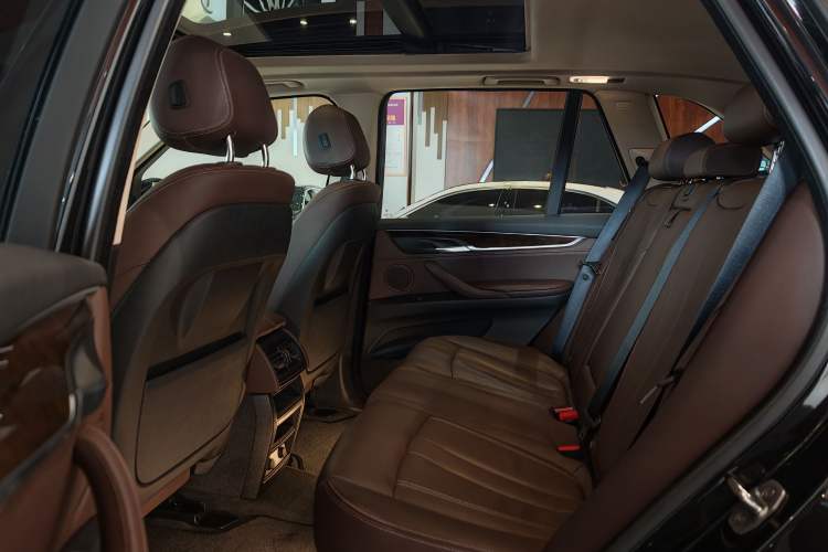 Used BMW X5 2017 xDrive35i Elegant Edition Interior 4