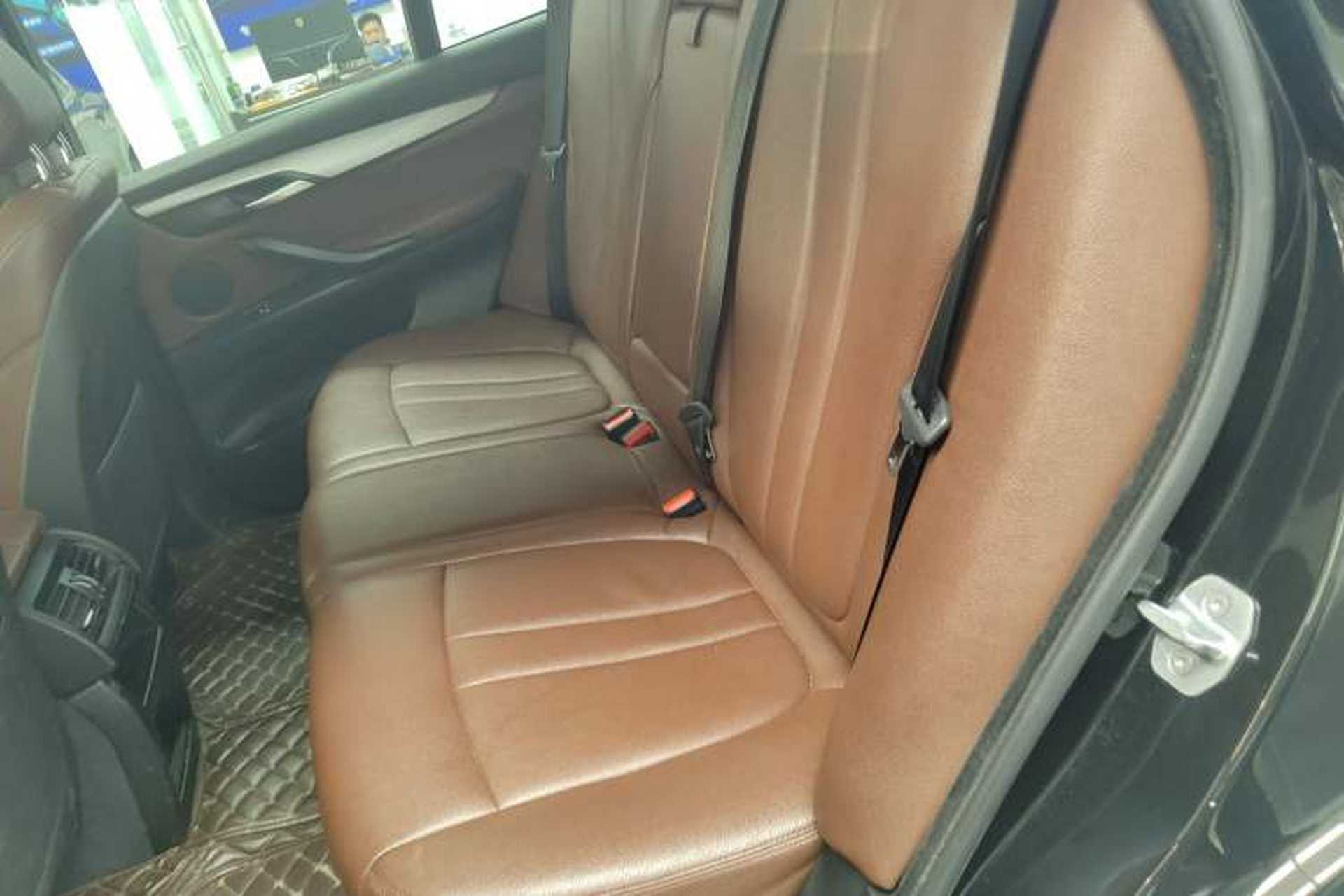 Used BMW X5 2017 xDrive35i Middle East Interior 4