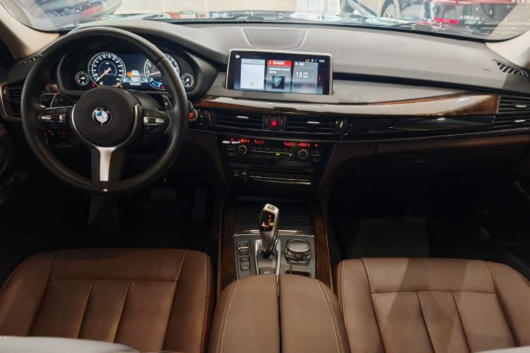 Used BMW X5 2017 xDrive35i Elegant Edition Interior 5