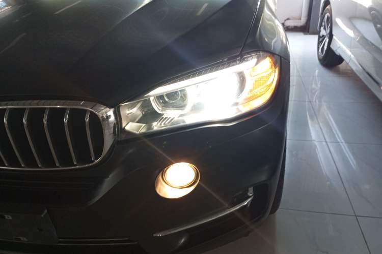 Used BMW X5 2017 xDrive28i Left Front Headlight