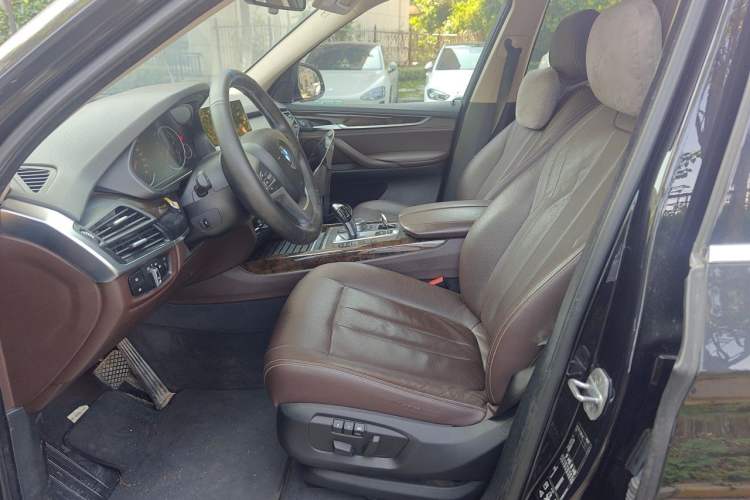 Used BMW X5 2017 xDrive28i Left Front Seat