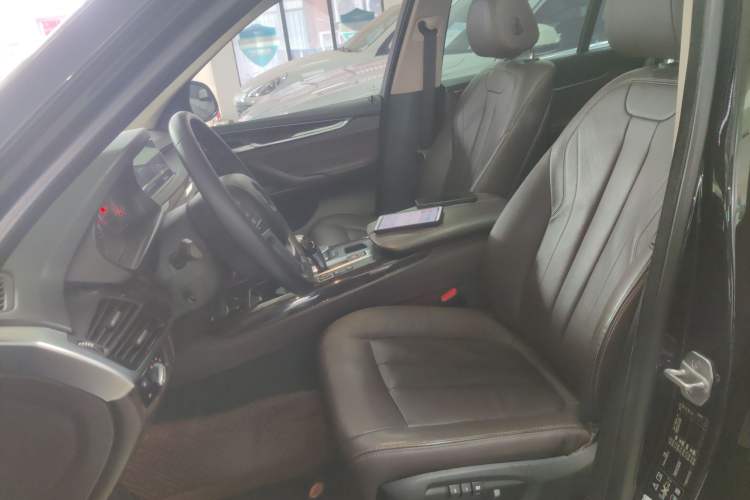 Used BMW X5 2017 xDrive35i Elegant Edition Left Front Seat