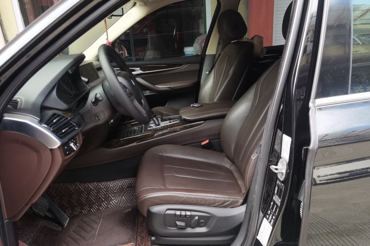 Used BMW X5 2017 xDrive28i Left Front Seat