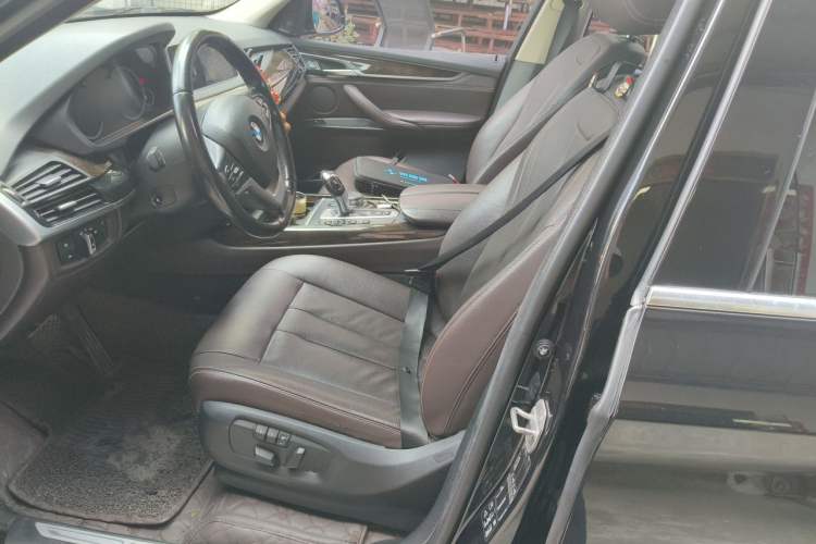 Used BMW X5 2017 xDrive28i Left Front Seat
