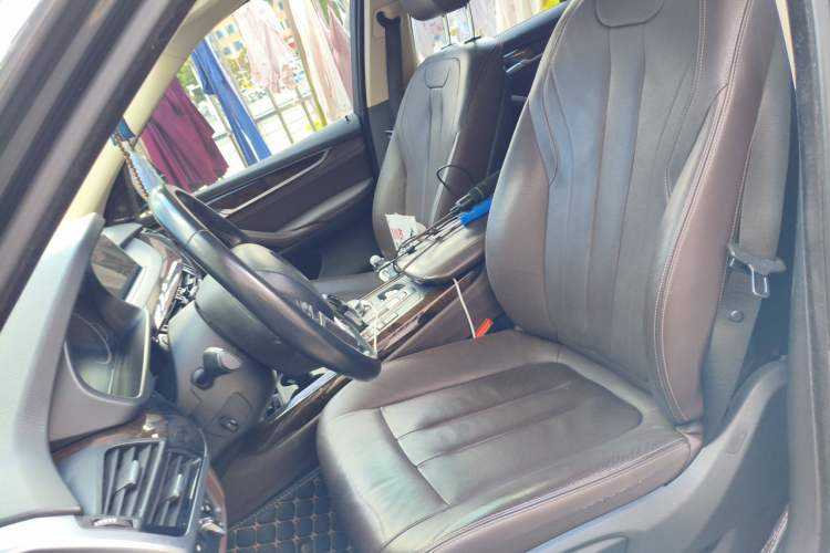 Used BMW X5 2017 xDrive28i Left Front Seat