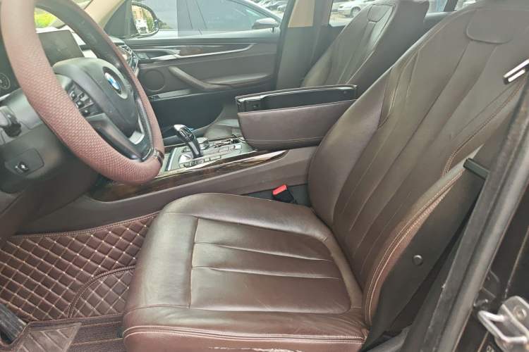 Used BMW X5 2017 xDrive28i Left Front Seat