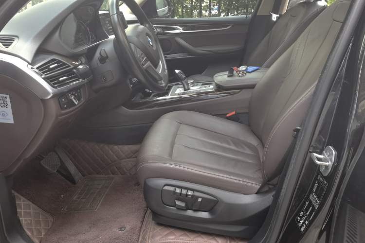 Used BMW X5 2017 xDrive28i Left Front Seat