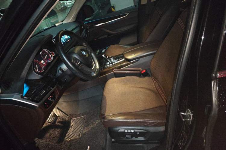 Used BMW X5 2017 xDrive28i Left Front Seat