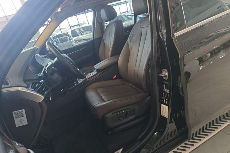 Used BMW X5 2017 xDrive28i Left Front Seat