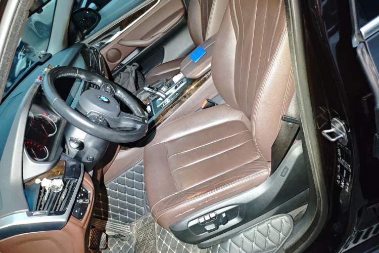 Used BMW X5 2017 xDrive28i Left Front Seat