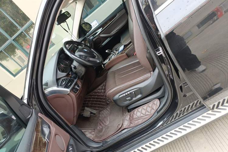 Used BMW X5 2017 xDrive28i Left Front Seat