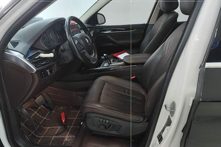 Used BMW X5 2017 xDrive28i Left Front Seat