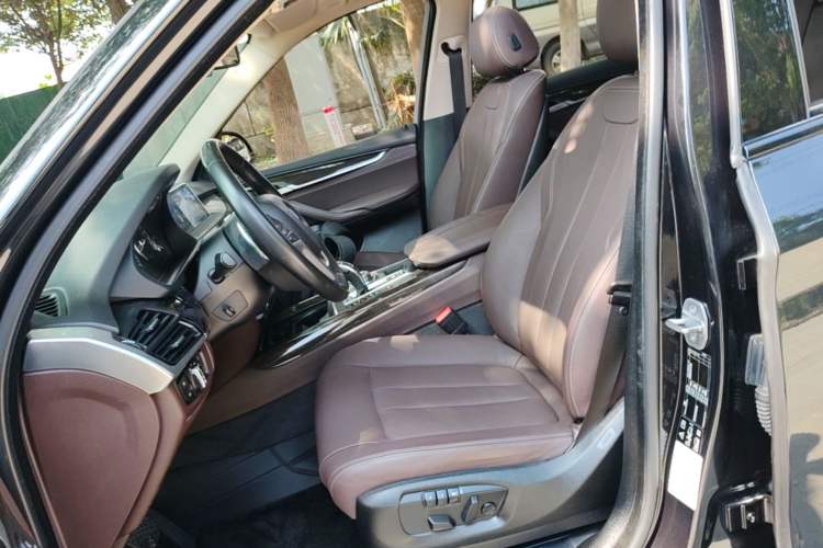 Used BMW X5 2017 xDrive35i Leading Model Left Front Seat