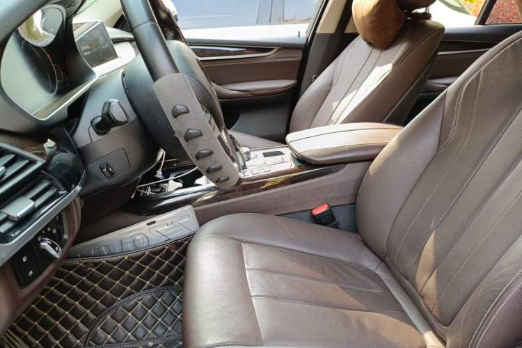 Used BMW X5 2017 xDrive28i Left Front Seat