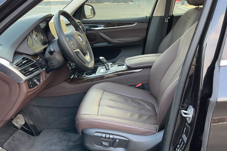 Used BMW X5 2017 xDrive28i Left Front Seat