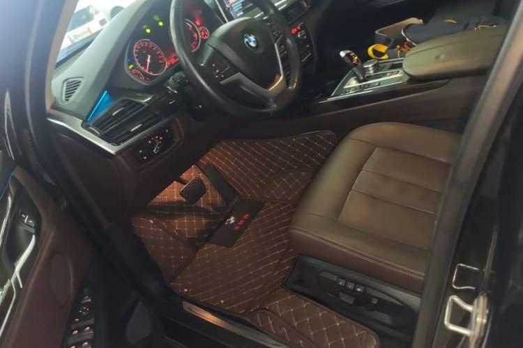 Used BMW X5 2017 xDrive28i Left Front Seat