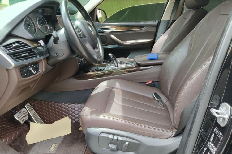 Used BMW X5 2017 xDrive28i Left Front Seat