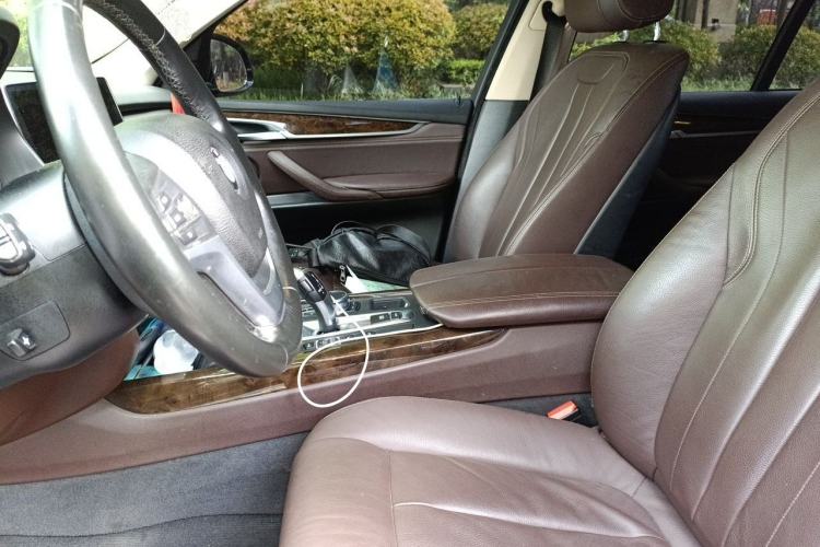 Used BMW X5 2017 xDrive28i Left Front Seat
