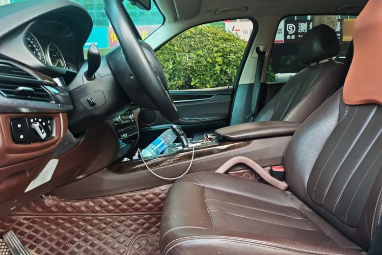 Used BMW X5 2017 xDrive28i Left Front Seat