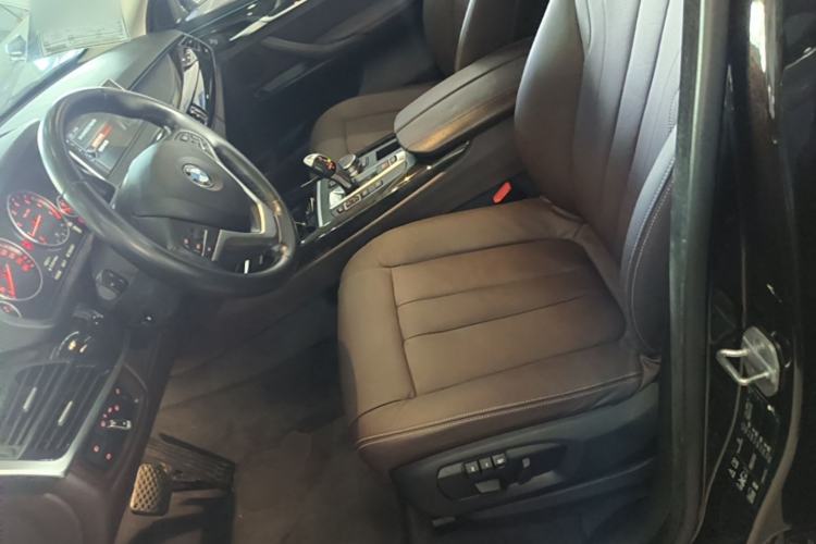 Used BMW X5 2017 xDrive28i Left Front Seat