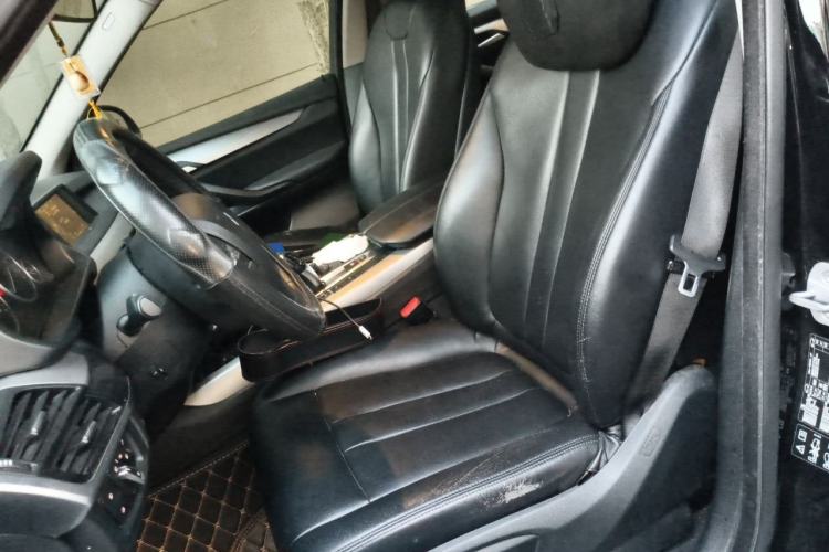 Used BMW X5 2017 xDrive35i Middle East Left Front Seat