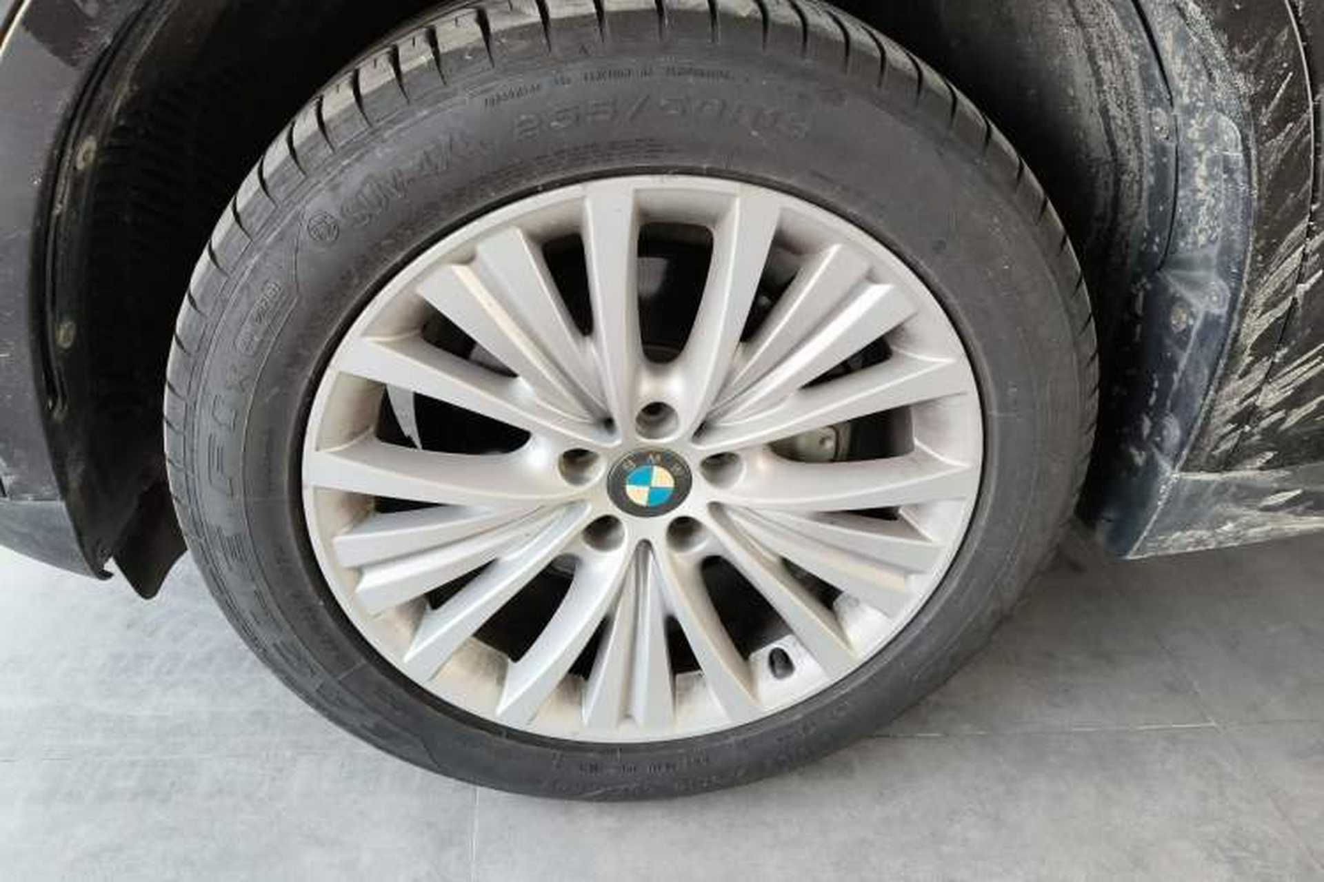 Used BMW X5 2017 xDrive28i Left Front Wheel Hub