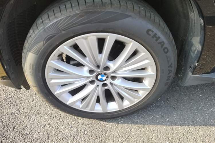 Used BMW X5 2017 xDrive28i Left Front Wheel Hub