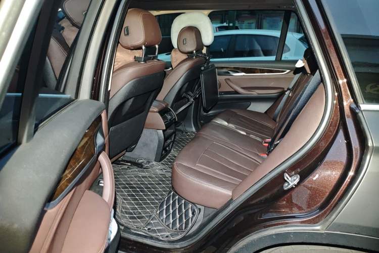 Used BMW X5 2017 xDrive28i Left Rear Seat