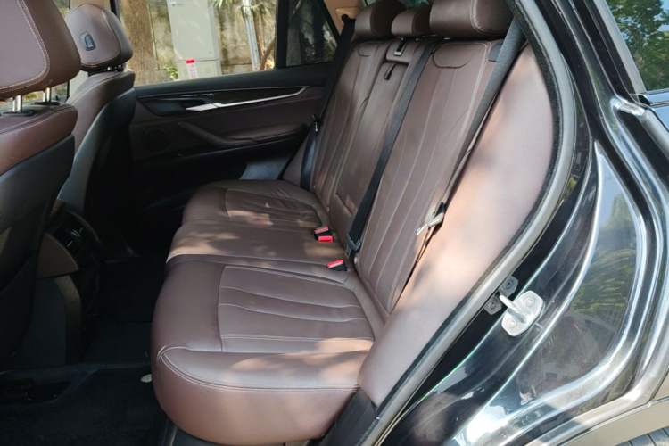 Used BMW X5 2017 xDrive35i Leading Model Left Rear Seat